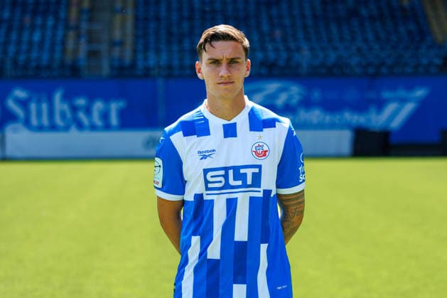 Lukas Wallner ; FC Hansa Rostock ; 3.Liga, Porträttermin 2026 2027 Rostock Ostseestadion Mecklenburg - Vorpommern Deutschland *** Lukas Wallner, FC Hansa Rostock, 3. Liga, Profile Session 2026–2027, Rostock Ostseestadion, Mecklenburg-Western Pomerania, Germany