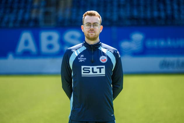 Physiotherapeut Sebastian Schlettwein ; FC Hansa Rostock ; 3.Liga, Porträttermin 2026 2027 Rostock Ostseestadion Mecklenburg - Vorpommern Deutschland *** Physical Therapist Sebastian Schlettwein, FC Hansa Rostock (3rd Division), Profile Session 2026–2027, Rostock Ostseestadion, Mecklenburg-Western Pomerania, Germany