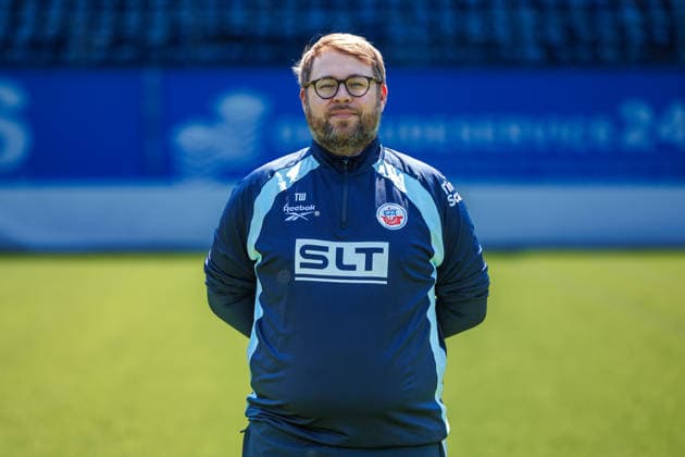 Mannschaftsarzt Dr. Thomas Willert ; FC Hansa Rostock ; 3.Liga, Porträttermin 2026 2027 Rostock Ostseestadion Mecklenburg - Vorpommern Deutschland *** Team Doctor Dr. Thomas Willert, FC Hansa Rostock (3rd Division), Photo Shoot 2026–2027, Rostock Ostseestadion, Mecklenburg-Western Pomerania, Germany