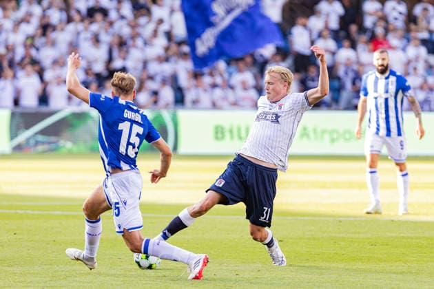 Aarhus GF v Lech Poznan, UEFA Champions League qualification, Randers, Denmark Randers, Denmark. 21st, July 2026. Tobias Bech (31) of Aarhus GF and Michal Gurgul (15) of Lech seen during the UEFA Champions League qualification match between Aarhus GF F and Lech Poznan at Randers Stadion in Randers. Denmark, Randers  Copyright: xGonzalesxPhoto RasmusxJensenx