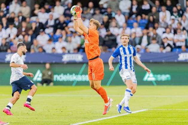 Aarhus GF v Lech Poznan, UEFA Champions League qualification, Randers, Denmark Randers, Denmark. 21st, July 2026. Goalkeeper Mads Hedenstad Christiansen (21) of Aarhus GF seen during the UEFA Champions League qualification match between Aarhus GF F and Lech Poznan at Randers Stadion in Randers. Denmark, Randers  Copyright: xGonzalesxPhoto RasmusxJensenx