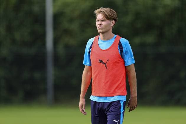 MARIENFELD , 22-07-2026 , trainingsfield Hotel-Residence Klosterpforte , season 2026 2027 , Dutch pre-season football , training PSV , picture shows PSV Player Joel van den Berg PSV training camp 22-07-2026  x205149432x Copyright: