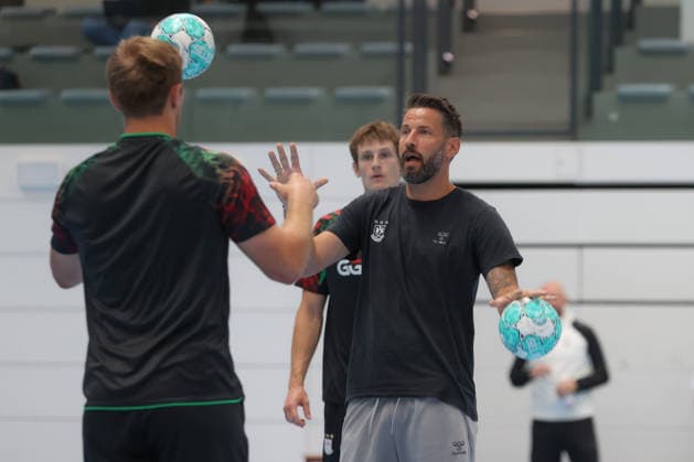 22.07.2026, xtgx, Handball, Opel HBL, SC Magdeburg Auftakttraining v.l. Bennet Wiegert (Magdeburg, Trainer) Magdeburg *** July 22, 2026, xtgx, Handball, Opel HBL, SC Magdeburg s first training session, photo by Bennet Wiegert, Magdeburg, Magdeburg coach