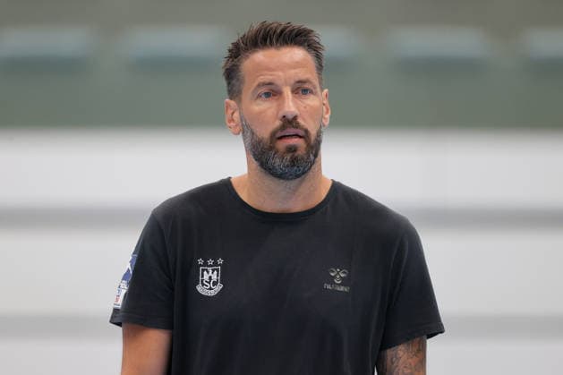 22.07.2026, xtgx, Handball, Opel HBL, SC Magdeburg Auftakttraining v.l. Bennet Wiegert (Magdeburg, Trainer) Portrait, Portraet, Einzelbild Magdeburg *** July 22, 2026, xtgx, Handball, Opel HBL, SC Magdeburg s first training session by Bennet Wiegert, Magdeburg, Coach Profile, Portrait, Single Photo, Magdeburg