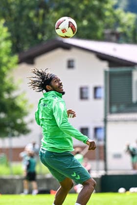 22.07.2026, AUT, Fußball, Herren, 1. Bundesliga, Trainingslager, Saison 2026 2027, Zell am Ziller, SV Werder Bremen Samuel Mbangula (Werder Bremen, 7) Zell am Ziller Parkstadion Tirol Österreich *** July 22, 2026, Austria, Soccer, Men s, 1. Bundesliga, Training Camp, 2026–2027 Season, Zell am Ziller, SV Werder Bremen, Samuel Mbangula, Werder Bremen, 7, Zell am Ziller Parkstadion, Tyrol, Austria Copyright: xNordphotox xHafnerx