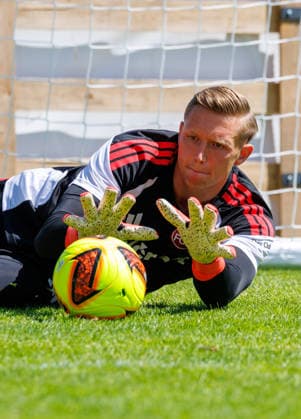22.07.2026 - Fussball - 2. Fussball-Bundesliga - Saison 2026 2027 - 1. FC Nürnberg FCN Club - Trainingslager Sommer Sommertrainingslager Gais - Bruneck - Südtirol - Zink DaMa - xdaxmax - Jan Reichert (1, 1. FC Nürnberg FCN ) trainiert vorsichtig nach Verletzung *** July 22, 2026 Soccer 2 Bundesliga 2026–2027 Season 1 FC Nuremberg (FCN) Club Summer Training Camp Summer Training Camp in Gais, Brunico, South Tyrol Zink DaMa xdaxmax Jan Reichert 1, 1 FC Nuremberg (FCN) trains cautiously following an injury