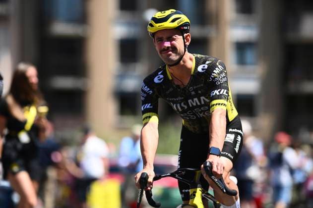Tour de France 2026 Stage 17 VOIRON, FRANCE - JULY 22 : Campenaerts Victor (BEL) of Team Visma Lease a Bike during stage 17 of the 113rd edition of Tour de France an UCI World Tour 2.UWT cycling road race stage for Men Elite of 175 km with start in Chambery and finish in Voiron on July 22, 2026 in Voiron, France, 22 07 2026 ( Motordriver Kurt Vandenborre - Voiron France  Copyright: xGvgx