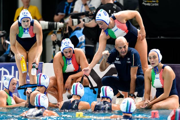 Water polo, Wasserball WORLD CUP AUSTRALIA ITALY, Italy at a time out during the Water Polo World Cup Womens Quarter Final match between Australia and Italy at Sydney Olympic Park Aquatic Centre in Sydney, Wednesday, July 22, 2026. ( NO ARCHIVING, EDITORIAL USE ONLY SYDNEY NEW SOUTH WALES AUSTRALIA  Copyright: xSTEVExMARKHAMx 20260722153455906280