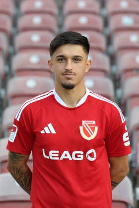 Jannis Boziaris; FC Energie Cottbus; 2.Liga, Porträttermin 2026 2027 Fussball 2. Liga 2026 2027 Offizieller Portraitermin FC Energie Cottbus *** Jannis Boziaris, FC Energie Cottbus, 2. Bundesliga, Official Photo Shoot 2026–2027, Soccer, 2. Bundesliga 2026–2027, Official Photo Shoot for FC Energie Cottbus