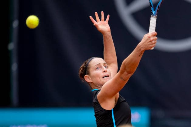 MSC Hamburg Ladies Open - Day 3 Yvonne Cavalle-Reimers of Spain plays with partner Lara Salden of Belgium during their round of 16 doubles match against Dalila Jakupovic and Nika Radisic of Slovenia at the 2026 MSC Hamburg Ladies Open Women s tennis tournament at Am Rothenbaum in Hamburg, Germany. Hamburg Hamburg Germany  Copyright: xOwenxHammondx originalFilename:hammond-2026msch260722_npaZA.jpg