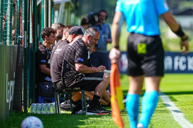 Frank Schmidt (1. FC Heidenheim, Trainer) ITA, FC Bologna vs. 1. FC Nürnberg, Fussball, Testspiel, Saison 2026 2027, 22.07.2026 ITA, FC Bologna vs. 1. FC Nürnberg, Fussball, Testspiel, Saison 2026 2027, 22.07.2026 Mühlbach *** Frank Schmidt, 1 FC Heidenheim, Coach, ITA, FC Bologna vs. 1 FC Nürnberg, Soccer, Friendly, 2026–2027 Season, July 22, 2026, Italy, FC Bologna vs. 1 FC Nürnberg, soccer, friendly match, 2026–2027 season, July 22, 2026, Mühlbach Copyright: xEibner-Pressefoto MarcelxvonxFehrnx EP_MFN