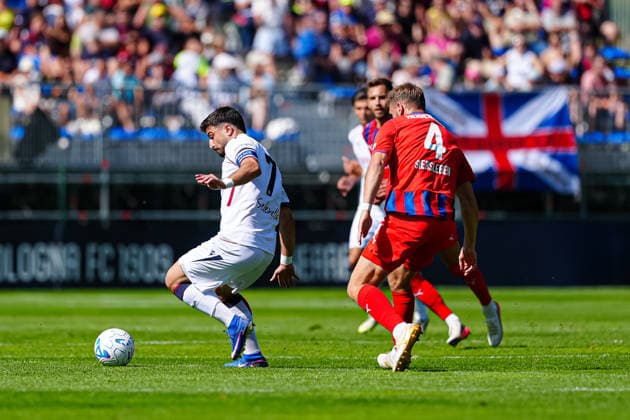 Riccardo Orsolini (FC Bologna, 07), Tim Siersleben (1. FC Heidenheim, 04) ITA, FC Bologna vs. 1. FC Nürnberg, Fussball, Testspiel, Saison 2026 2027, 22.07.2026 ITA, FC Bologna vs. 1. FC Nürnberg, Fussball, Testspiel, Saison 2026 2027, 22.07.2026 Mühlbach *** Riccardo Orsolini, FC Bologna, 07; Tim Siersleben, 1 FC Heidenheim, 04; ITA, FC Bologna vs. 1 FC Nürnberg, Soccer, Friendly, 2026–2027 Season, July 22, 2026 ITA, FC Bologna vs. 1 FC Nürnberg, Soccer, Friendly, 2026–2027 Season, July 22, 2026 Mühlbach Copyright: xEibner-Pressefoto MarcelxvonxFehrnx EP_MFN