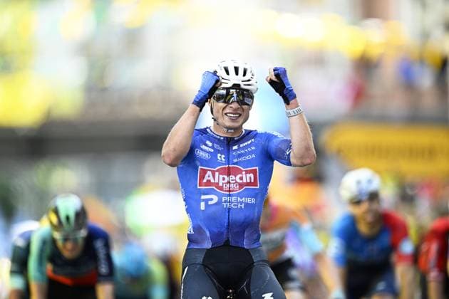 Belgian Jasper Philipsen of Alpecin-Premier Tech celebrates after winning stage 17 of the 2026 Tour de France cycling race, a stage of 175km from Chambery to Voiron, on Wednesday 22 July 2026. The 113th edition of the Tour de France starts on Saturday 4 July in Barcelona, Spain, and will finish in Paris, France on the 26th of July. JASPERxJACOBS  x181763986x