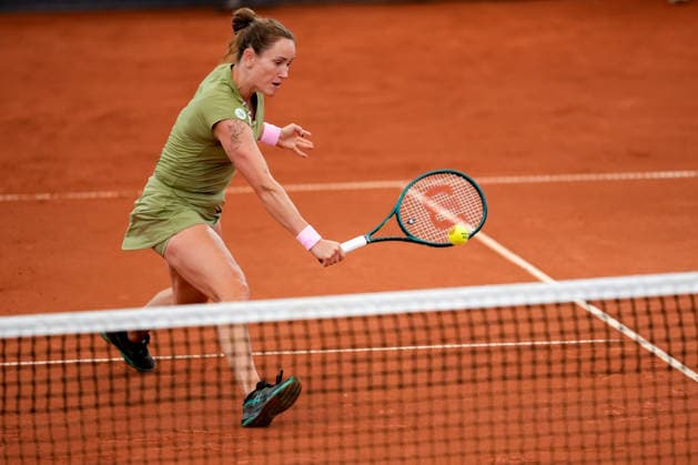 MSC Hamburg Ladies Open - Day 3 Katarzyna Kawa of Poland plays during her round of 32 match against Paula Badosa of Spain at the 2026 MSC Hamburg Ladies Open women s tennis tournament at Am Rothenbaum in Hamburg, Germany, on july 22, 2026. Hamburg Hamburg Germany  Copyright: xOwenxHammondx originalFilename:hammond-2026msch260722_npzl5.jpg