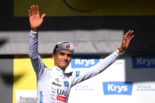 Tour de France 2026 Stage 17 VOIRON, FRANCE - JULY 22 : Del Toro Isaac (MEX) of UAE Team Emirates - XRG pictured with the white jersey during the podium ceremony of stage 17 of the 113rd edition of Tour de France an UCI World Tour 2.UWT cycling road race stage for Men Elite of 175 km with start in Chambery and finish in Voiron on July 22, 2026 in Voiron, France, 22 07 2026 ( Motordriver Kurt Vandenborre - Voiron France  Copyright: xGvgx