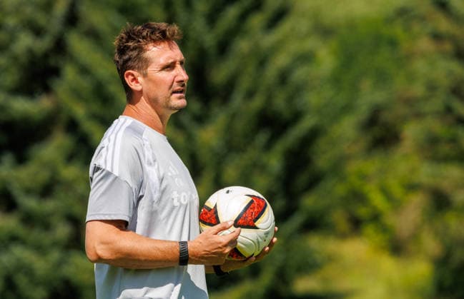 22.07.2026 - Fussball - 2. Fussball-Bundesliga - Saison 2026 2027 - 1. FC Nürnberg FCN Club - Trainingslager Sommer Sommertrainingslager Gais - Bruneck - Südtirol - Zink DaMa - xdaxmax - Miroslav Miro Klose ( Trainer 1. FC Nürnberg FCN ) nachdenklich *** July 22, 2026 Soccer 2 Bundesliga 2026–2027 Season 1. FC Nürnberg (FCN) Club Summer Training Camp Summer Training Camp in Gais, Brunico, South Tyrol Zink DaMa xdaxmax Miroslav Miro Klose, Coach of 1. FC Nürnberg FCN pensive