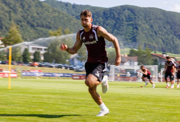 22.07.2026 - Fussball - 2. Fussball-Bundesliga - Saison 2026 2027 - 1. FC Nürnberg FCN Club - Trainingslager Sommer Sommertrainingslager Gais - Bruneck - Südtirol - Zink DaMa - xdaxmax - Adam Markhiev (6, 1. FC Nürnberg FCN ) mit Sprinteinheit *** July 22, 2026 Soccer 2 Soccer Bundesliga 2026–2027 Season 1 FC Nuremberg (FCN) Club Summer Training Camp Summer Training Camp in Gais, Brunico, South Tyrol Zink DaMa xdaxmax Adam Markhiev 6, 1 FC Nuremberg (FCN) with a sprint session