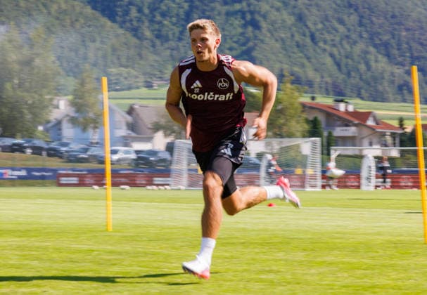 22.07.2026 - Fussball - 2. Fussball-Bundesliga - Saison 2026 2027 - 1. FC Nürnberg FCN Club - Trainingslager Sommer Sommertrainingslager Gais - Bruneck - Südtirol - Zink DaMa - xdaxmax - Finn Becker (22, 1. FC Nürnberg FCN ) mit Sprinteinheit *** July 22, 2026 Soccer 2 Soccer Bundesliga 2026–2027 Season 1 FC Nuremberg (FCN) Club Summer Training Camp Summer Training Camp in Gais, Brunico, South Tyrol Zink DaMa xdaxmax Finn Becker 22, 1 FC Nuremberg (FCN) with sprint session