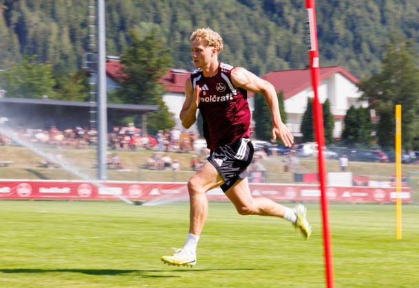 22.07.2026 - Fussball - 2. Fussball-Bundesliga - Saison 2026 2027 - 1. FC Nürnberg FCN Club - Trainingslager Sommer Sommertrainingslager Gais - Bruneck - Südtirol - Zink DaMa - xdaxmax - Piet Scobel (19, 1. FC Nürnberg FCN ) mit Sprinteinheit *** July 22, 2026 Soccer 2 Bundesliga 2026–2027 Season 1 FC Nuremberg (FCN) Club Summer Training Camp Summer Training Camp in Gais, Brunico, South Tyrol Zink DaMa xdaxmax Piet Scobel 19, 1 FC Nuremberg (FCN) with sprint session