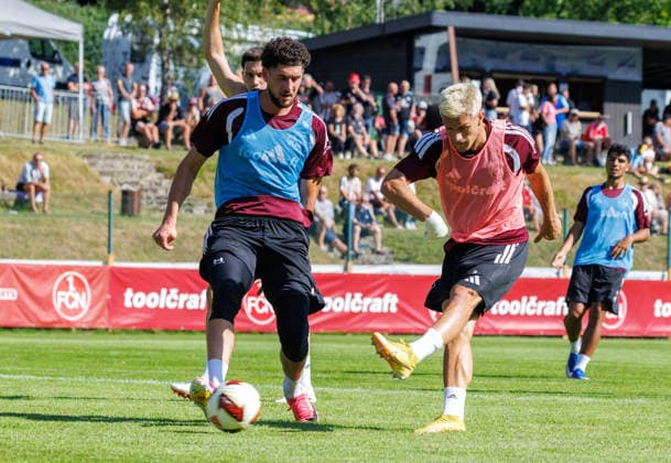 22.07.2026 - Fussball - 2. Fussball-Bundesliga - Saison 2026 2027 - 1. FC Nürnberg FCN Club - Trainingslager Sommer Sommertrainingslager Gais - Bruneck - Südtirol - Zink DaMa - xdaxmax - Khalid Abu El Haija (44, 1. FC Nürnberg FCN ) Sigurd Haugen ( 9, 1. FC Nürnberg FCN ) *** July 22, 2026 Soccer 2 Soccer Bundesliga 2026–2027 Season 1 FC Nuremberg (FCN) Club Summer Training Camp Summer Training Camp in Gais, Brunico, South Tyrol Zink DaMa xdaxmax Khalid Abu El Haija 44, 1 FC Nuremberg (FCN) Sigurd Haugen 9, 1 FC Nuremberg (FCN)
