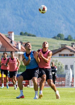 22.07.2026 - Fussball - 2. Fussball-Bundesliga - Saison 2026 2027 - 1. FC Nürnberg FCN Club - Trainingslager Sommer Sommertrainingslager Gais - Bruneck - Südtirol - Zink DaMa - xdaxmax - Julian Justvan (10, 1. FC Nürnberg FCN ) Rafael Lubach (18, 1. FC Nürnberg FCN ) *** July 22, 2026 Soccer 2 Soccer Bundesliga 2026–2027 Season 1 FC Nuremberg (FCN) Club Summer Training Camp Summer Training Camp in Gais, Brunico, South Tyrol Zink DaMa xdaxmax Julian Justvan 10, 1 FC Nuremberg (FCN) Rafael Lubach 18, 1 FC Nuremberg (FCN)
