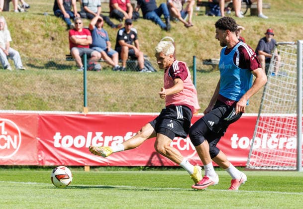 22.07.2026 - Fussball - 2. Fussball-Bundesliga - Saison 2026 2027 - 1. FC Nürnberg FCN Club - Trainingslager Sommer Sommertrainingslager Gais - Bruneck - Südtirol - Zink DaMa - xdaxmax - Sigurd Haugen ( 9, 1. FC Nürnberg FCN ) Khalid Abu El Haija (44, 1. FC Nürnberg FCN ) *** July 22, 2026 Soccer 2 Soccer Bundesliga 2026–2027 Season 1 FC Nuremberg (FCN) Club Summer Training Camp Summer Training Camp in Gais, Brunico, South Tyrol Zink DaMa xdaxmax Sigurd Haugen 9, 1 FC Nuremberg (FCN) Khalid Abu El Haija 44, 1 FC Nuremberg (FCN)