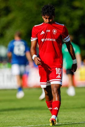 SOCCER - Schalke vs Kharkiv, test match KEMATEN,AUSTRIA,22.JUL.26 - SOCCER - 1. DFL, 1. Deutsche Bundesliga, Premjer-Liha, FC Schalke 04 vs FC Kharkiv, test match. Image shows Paraco Gonzales (Kharkiv).  GEPAxpictures xMarkoxVulic