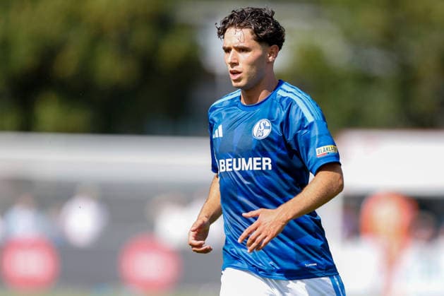 SOCCER - Schalke vs Kharkiv, test match KEMATEN,AUSTRIA,22.JUL.26 - SOCCER - 1. DFL, 1. Deutsche Bundesliga, Premjer-Liha, FC Schalke 04 vs FC Kharkiv, test match. Image shows El-Soufiane Faouzi (Schalke).  GEPAxpictures xMarkoxVulic
