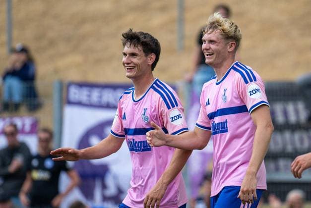 Testspiel MSV Duisburg - Beerschot VA ** NUR FÜR REDAKTIONELLE ZWECKE ** EDITORIAL USE ONLY **<p>Fußball Testspiel MSV Duisburg - Beerschot VA am 22.07.26 auf der PCC-Stadion in Duisburg Torjubel zum 1:0 durch Peter Remmert ( Duisburg ) Duisburg Copyright: JakobxKlos *** Friendly Match: MSV Duisburg vs. Beerschot VA ** FOR EDITORIAL USE ONLY ** EDITORIAL USE ONLY ** p Soccer Friendly Match: MSV Duisburg vs. Beerschot VA on July 22, 2026, at the PCC Stadium in Duisburg. Celebration of the 1-0 goal by Peter Remmert (Duisburg). Copyright JakobxKlos Copyright: JakobxKlos doc86tvuzbaz127pl6whgh ,EDITORIAL USE ONLY