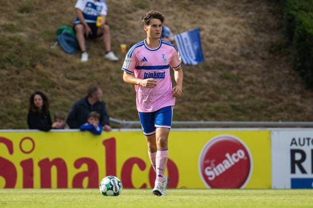 Testspiel MSV Duisburg - Beerschot VA ** NUR FÜR REDAKTIONELLE ZWECKE ** EDITORIAL USE ONLY **<p>Fußball Testspiel MSV Duisburg - Beerschot VA am 22.07.26 auf der PCC-Stadion in Duisburg Martin Ens ( Duisburg ) Duisburg Copyright: JakobxKlos *** Friendly Match: MSV Duisburg vs. Beerschot VA ** FOR EDITORIAL USE ONLY ** EDITORIAL USE ONLY ** p Soccer Friendly Match: MSV Duisburg vs. Beerschot VA on July 22, 2026, at the PCC Stadium in Duisburg. Martin Ens, Duisburg. Copyright JakobxKlos Copyright: JakobxKlos doc86tvuyu20s01fy8kr9jc ,EDITORIAL USE ONLY
