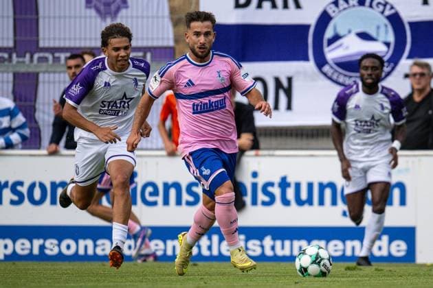 Testspiel MSV Duisburg - Beerschot VA ** NUR FÜR REDAKTIONELLE ZWECKE ** EDITORIAL USE ONLY **<p>Fußball Testspiel MSV Duisburg - Beerschot VA am 22.07.26 auf der PCC-Stadion in Duisburg Can Coskun( Duisburg ) Duisburg Copyright: JakobxKlos *** Friendly Match: MSV Duisburg vs. Beerschot VA ** FOR EDITORIAL USE ONLY ** EDITORIAL USE ONLY ** p Soccer Friendly Match: MSV Duisburg vs. Beerschot VA on July 22, 2026, at the PCC Stadium in Duisburg. Can Coskun, Duisburg. Copyright JakobxKlos Copyright: JakobxKlos doc86tvuz3zxgk1go5hlhjy ,EDITORIAL USE ONLY