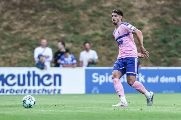 Fussball, 3.Liga Saison 2026 2027 Testspiel MSV Duisburg K. Beerschot VA 22.07.2026, PCC Stadion Tobias Fleckstein (MSV Duisburg, 5) Duisburg PCC Stadion Nordrhein-Westfalen Deutschland *** Sports, Soccer, 3rd Division, 2026–2027 Season, Friendly Match: MSV Duisburg vs. K Beerschot, July 22, 2026, PCC Stadium, Tobias Fleckstein, MSV Duisburg, 5 Duisburg, PCC Stadium, North Rhine-Westphalia, Germany
