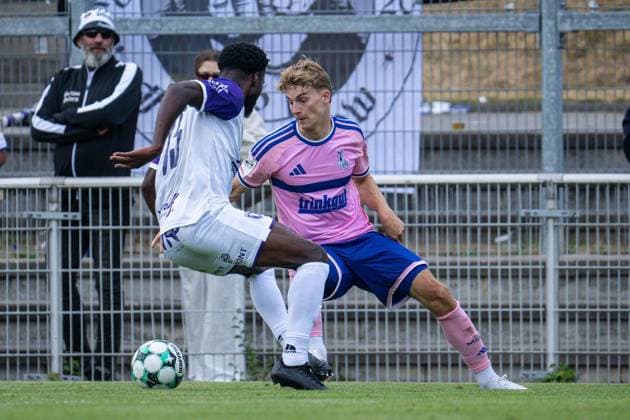 Testspiel MSV Duisburg - Beerschot VA ** NUR FÜR REDAKTIONELLE ZWECKE ** EDITORIAL USE ONLY **<p>Fußball Testspiel MSV Duisburg - Beerschot VA am 22.07.26 auf der PCC-Stadion in Duisburg Dominik Kother ( Duisburg ) Duisburg Copyright: JakobxKlos *** Friendly Match: MSV Duisburg vs. Beerschot VA ** FOR EDITORIAL USE ONLY ** EDITORIAL USE ONLY ** p Soccer Friendly Match: MSV Duisburg vs. Beerschot VA on July 22, 2026, at the PCC Stadium in Duisburg. Dominik Kother, Duisburg. Copyright JakobxKlos Copyright: JakobxKlos doc86tw9sasfoi5j2mohle ,EDITORIAL USE ONLY