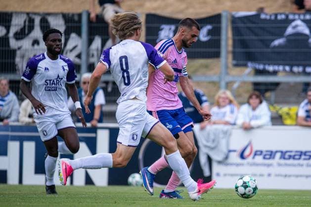 Testspiel MSV Duisburg - Beerschot VA ** NUR FÜR REDAKTIONELLE ZWECKE ** EDITORIAL USE ONLY **<p>Fußball Testspiel MSV Duisburg - Beerschot VA am 22.07.26 auf der PCC-Stadion in Duisburg Rasim Bulic ( Duisburg ) Duisburg Copyright: JakobxKlos *** Friendly Match: MSV Duisburg vs. Beerschot VA ** FOR EDITORIAL USE ONLY ** EDITORIAL USE ONLY ** p Soccer Friendly Match: MSV Duisburg vs. Beerschot VA on July 22, 2026, at the PCC Stadium in Duisburg. Rasim Bulic, Duisburg. Copyright JakobxKlos Copyright: JakobxKlos doc86tw9ry1r44xvryrhjy ,EDITORIAL USE ONLY