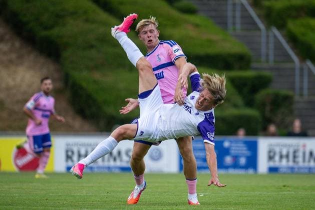 Testspiel MSV Duisburg - Beerschot VA ** NUR FÜR REDAKTIONELLE ZWECKE ** EDITORIAL USE ONLY **<p>Fußball Testspiel MSV Duisburg - Beerschot VA am 22.07.26 auf der PCC-Stadion in Duisburg Peter Remmert ( Duisburg ) Duisburg Copyright: JakobxKlos *** Friendly Match: MSV Duisburg vs. Beerschot VA ** FOR EDITORIAL USE ONLY ** EDITORIAL USE ONLY ** p Soccer Friendly Match: MSV Duisburg vs. Beerschot VA on July 22, 2026, at the PCC Stadium in Duisburg. Peter Remmert, Duisburg. Copyright JakobxKlos Copyright: JakobxKlos doc86tw9s2ma29105jl9jzs ,EDITORIAL USE ONLY