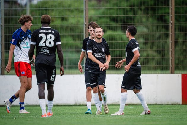 Testspiel: Lüneburger SK vs. Hamburger SV II, 22.07.2026 Marian Andre Kunze (Lüneburger SK Hansa, 10) zum 1:0, TOR; Testspiel: Lüneburger SK vs. Hamburger SV II am 22.07.2026 auf dem Jahnplatz 1, Winsen (Luhe) *** Friendly Match: Lüneburger SK vs. Hamburger SV II, July 22, 2026; Marian Andre Kunze; Lüneburger SK vs. Hansa, 10–1; GOAL: Friendly Match: Lüneburger SK vs. Hamburger SV II on July 22, 2026, at Jahnplatz 1, Winsen Luhe Copyright: xBEAUTIFULxSPORTS Tonhäuserx