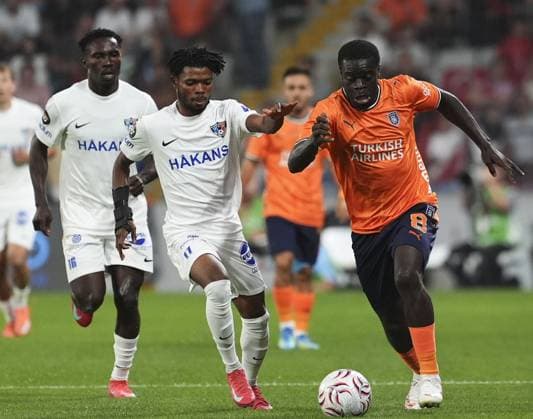 Basaksehir v Inter Turku - UEFA Conference League??????? ISTANBUL, TURKIYE - JULY 22: Olivier Michel Kemen (8) of Istanbul Basaksehir vies for the ball with Bismark Ampofo (17) of Inter Turku during the first leg match of the UEFA Conference League second qualifying round at Basaksehir Fatih Terim Stadium in Istanbul, Turkiye on July 22, 2026. Bunyamin Celik Anadolu Istanbul Turkey. Editorial use only. Please get in touch for any other usage.  Copyright: x2026xAnadoluxBunyaminxCelikx