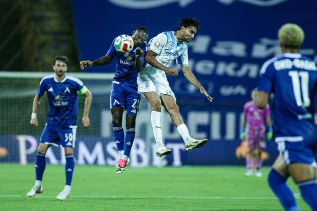 IPA86903058 - Levski s Aldair in action against Universitatea s Stefan Baiaram during the Champions League qualifying match between PFC Levski and SC Universitatea Craiova at Vivacom Arena Georgi Asparuhov in Sofia, Bulgaria, on July 22, 2026  Copyright: xIvanxSxIvanov IPAxSportx xx 86903058