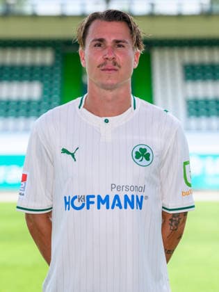 22.07.2026 - SpVgg Greuther Fürth ( Kleeblatt Spielvereinigung ) - 2. BL Fussball Bundesliga - Saison 2026 2027 - Fototermin Porträttermin Vorstellung Präsentation Pressetermin - - Einzelbild Einzelfoto Portrait Porträt Kopfbild - Felix Klaus (30, SpVgg Greuther Fürth ) *** July 22, 2026 SpVgg Greuther Fürth Kleeblatt Spielvereinigung 2nd Division Soccer Bundesliga 2026–2027 Season Photo Shoot Portrait Session Introduction Presentation Press Conference Single Image Individual Photo Portrait Headshot Felix Klaus, 30, SpVgg Greuther Fürth