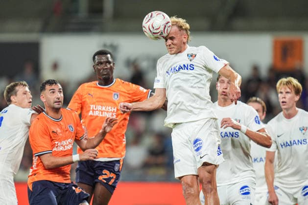 Basaksehir v Inter Turku - UEFA Conference League ISTANBUL, TURKIYE - JULY 22: Ousseynou Ba (27) of Istanbul Basaksehir in action against Jasse Tuominen (3rd R) of Inter Turku during the UEFA Conference League second qualifying round first-leg match against Inter Turku at Basaksehir Fatih Terim Stadium in Istanbul, Turkiye, on July 22, 2026. Cemal Yurttas Anadolu Istanbul Turkey. Editorial use only. Please get in touch for any other usage.  Copyright: x2026xAnadoluxCemalxYurttasx