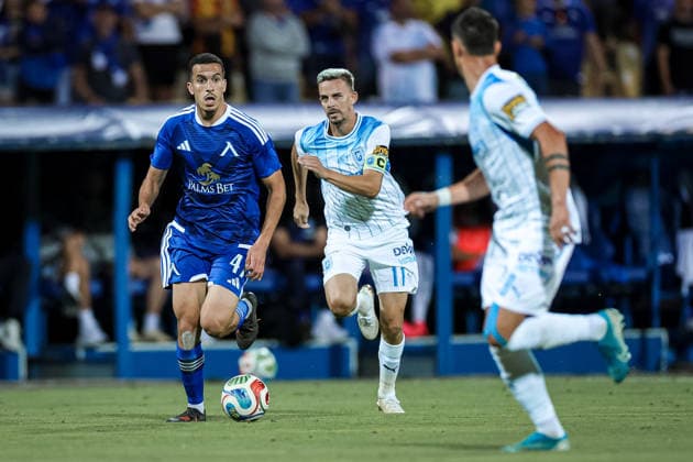 Football - UEFA Champion™s League - Second qualifying round - PFC Levski vs Universitatea Craiova - 22.07.2026 Akram Bouras and NicuÈ™or Bancu Copyright: xYulianxTodorovx