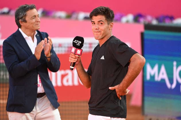 July 22, 2026, Lisbon, Lisbon, Portugal: Tiago Torres of Portugal reacts and speaks during an on-court interview following his surprise victory against Alejandro Tabilo in the Round of 16. Millennium Estoril Open ATP, Tennis Herren tennis tournament at Clube de Tenis do Estoril. Lisbon Portugal - ZUMAr238 20260722_zip_r238_074 Copyright: xRicardoxRochax