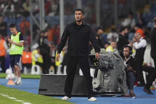 Basaksehir v Inter Turku - UEFA Conference League ISTANBUL, TURKIYE - JULY 22: Manager of Istanbul Basaksehir Nuri Sahin gives instructions to his players on the sideline during the first leg match of the UEFA Conference League second qualifying round against Inter Turku at Basaksehir Fatih Terim Stadium in Istanbul, Turkiye on July 22, 2026. Bunyamin Celik Anadolu Istanbul Turkey. Editorial use only. Please get in touch for any other usage.  Copyright: x2026xAnadoluxBunyaminxCelikx