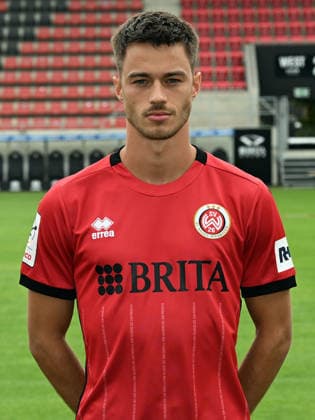 22.07.2026, xjhx, Fussball 3.Liga, SV Wehen Wiesbaden Porträttermin 2026 2027, Fototermin Saison 2026 27 v.l. Robin Kalem (SV Wehen Wiesbaden) Wiesbaden *** July 22, 2026, xjhx, Soccer 3rd Division, SV Wehen Wiesbaden Photo Shoot 2026–2027, Photo Session for the 2026–2027 Season, from left: Robin Kalem, SV Wehen Wiesbaden, Wiesbaden