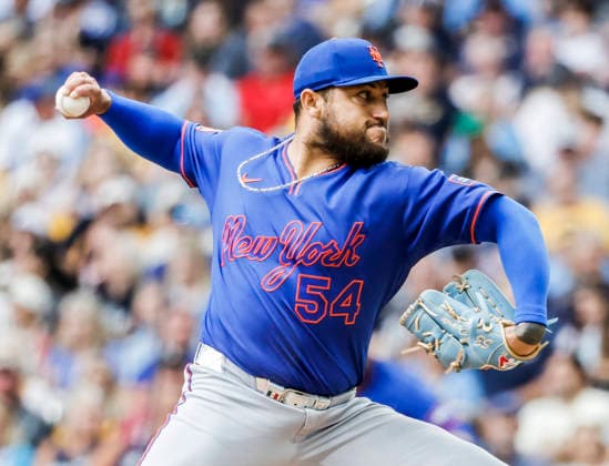 New York Mets relief pitcher Daniel Duarte throws in the seventh inning of the MLB, Baseball Herren, USA game between the New York Mets and the Milwaukee Brewers at American Family Field in Milwaukee, Wisconsin on Wednesday July 22, 2026.  MIL20260722831 TANNENxMAURY