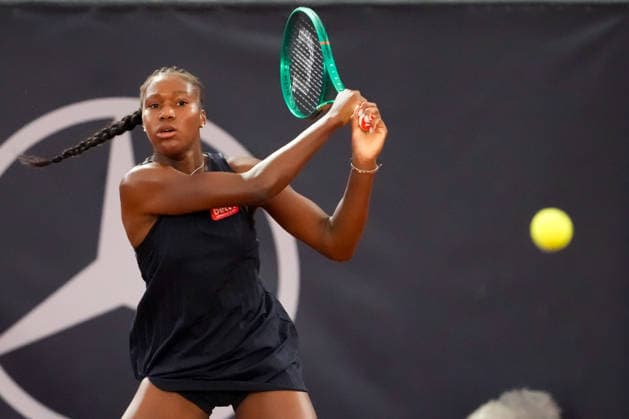 MSC Hamburg Ladies Open - Day 3 Noma Noha Akugue of Germany plays against fourth seed Anna Bondar of Hungary during their round of 16 match at the 2026 MSC Hamburg Ladies Open Women s tennis tournament at Am Rothenbaum in Hamburg, Germany. Hamburg Germany  Copyright: xOwenxHammondx originalFilename:hammond-2026msch260722_nplDQ.jpg
