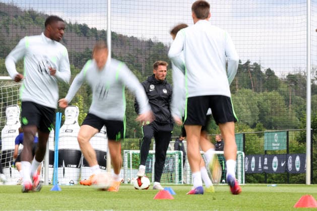 VfL Trainingslager, Weimarer Land Blankenhain, 22.07.2026, Fußball, Herren, Saison 2026 2027, 2. BL, VfL Wolfsburg, Sommer-Trainingslager: Tag 4. Cheftrainer Tobias Strobl (VfL Wolfsburg) Weimarer Land, Thüringen Deutschland *** VfL Training Camp, Weimarer Land Blankenhain, July 22, 2026, Soccer, Men s, 2026–2027 Season, 2. Bundesliga, VfL Wolfsburg, Summer Training Camp Day 4, Head Coach Tobias Strobl, VfL Wolfsburg, Weimarer Land, Thuringia, Germany