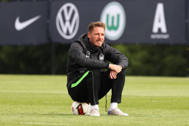 VfL Trainingslager, Weimarer Land Blankenhain, 22.07.2026, Fußball, Herren, Saison 2026 2027, 2. BL, VfL Wolfsburg, Sommer-Trainingslager: Tag 4., Cheftrainer Tobias Strobl (VfL Wolfsburg) Weimarer Land, Thüringen Deutschland *** VfL Training Camp, Weimarer Land Blankenhain, July 22, 2026, Soccer, Men s, 2026–2027 Season, 2. Bundesliga, VfL Wolfsburg, Summer Training Camp Day 4, Head Coach Tobias Strobl, VfL Wolfsburg, Weimarer Land, Thuringia, Germany