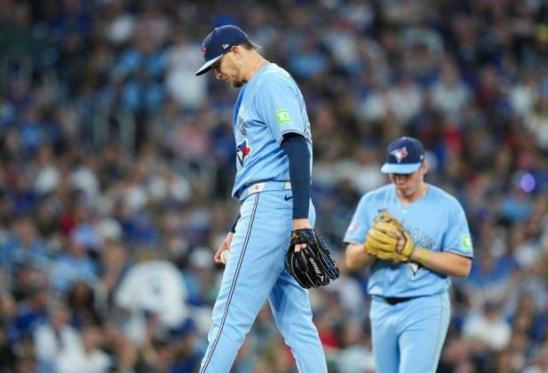 July 22, 2026, Toronto, On, CANADA: Toronto Blue Jays pitcher Jeff Hoffman (23) looks down after being pulled from the game while playing against The Tampa Bay Rays during sixth inning MLB, Baseball Herren, USA baseball action in Toronto on Wednesday, July 22, 2026. Canada News - July 22, 2026  - ZUMAc35_ 20260722_zaf_c35_122 Copyright: xNathanxDenettex