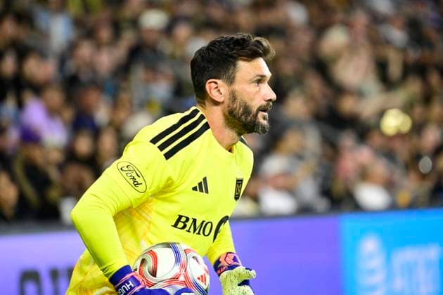 July 22, 2026, Los Angeles, California, USA: LOS ANGELES, CA - JULY 22, 2026: Goalkeeper Hugo Lloris (1) of LAFC looks on during an MLS, Fussball Herren, USA regular season match against Real Salt Lake at BMO Stadium on July 22, 2026 in Los Angeles, California. CA: MLS - LAFC Vs Real Salt Lake  - ZUMAs197 20260722_aaa_s197_315 Copyright: xWestonxHancockx